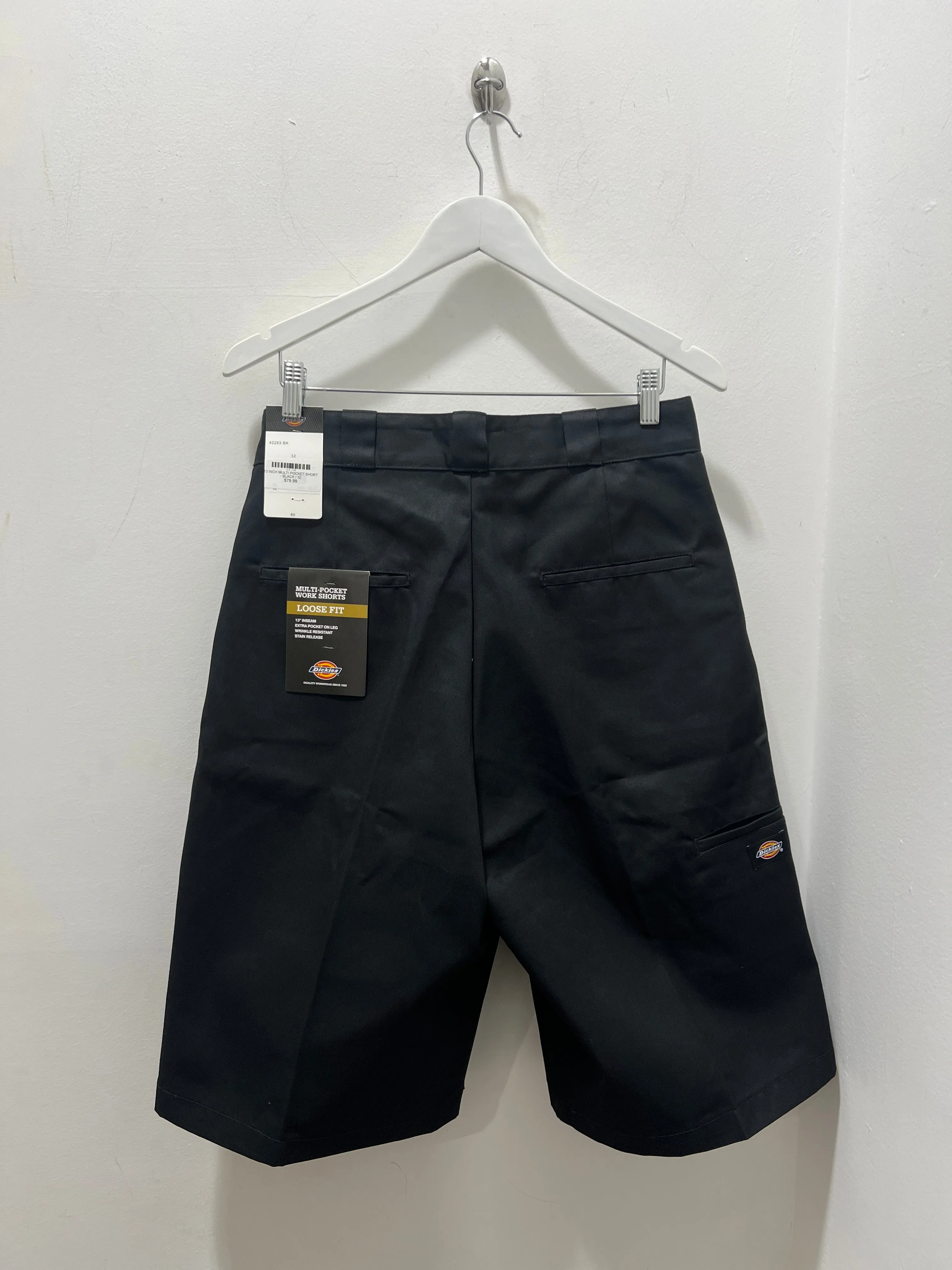 13 INCH MULTI POCKET SHORT - BLACK