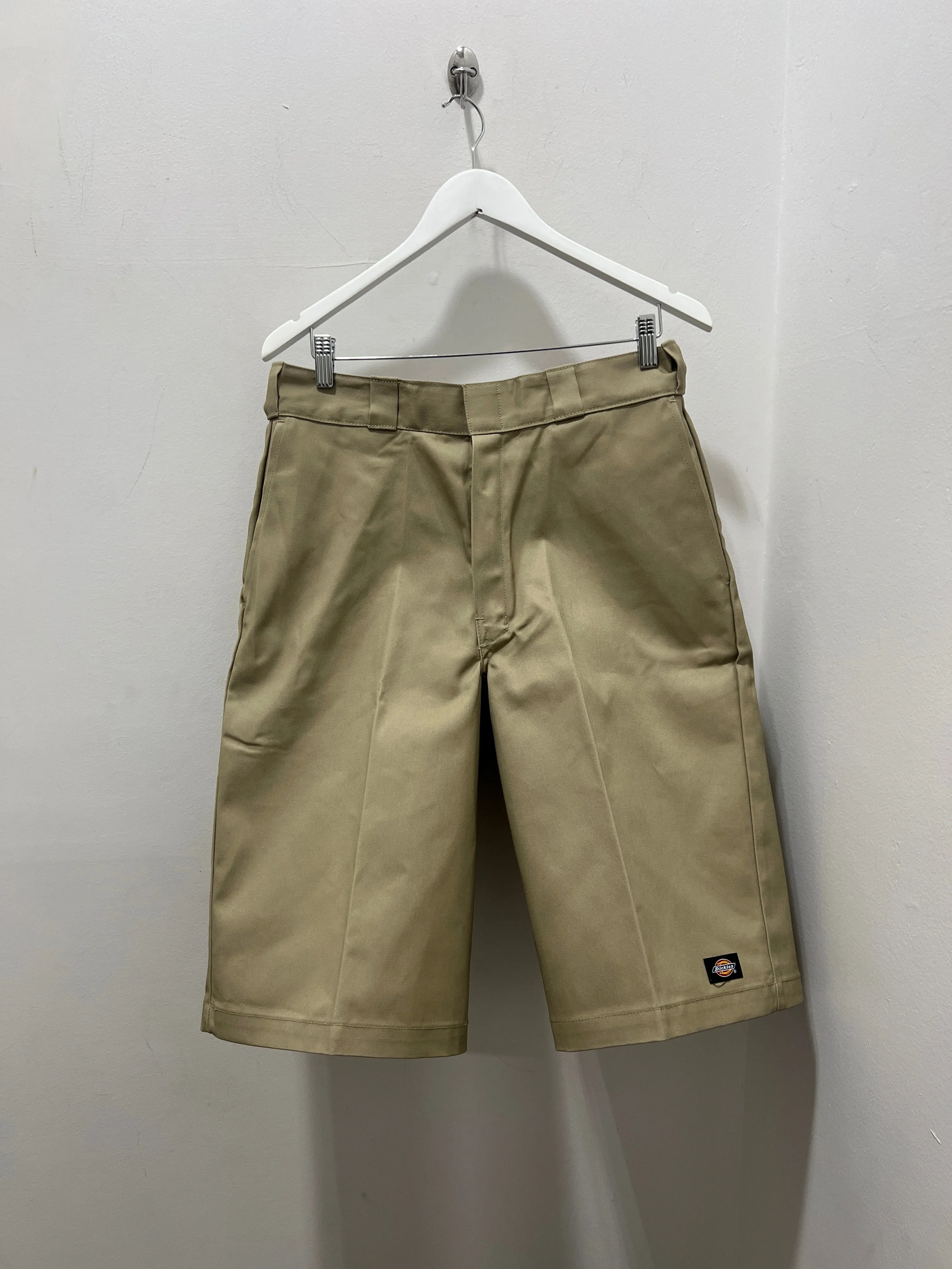13 INCH MULTI POCKET SHORT - KHAKI