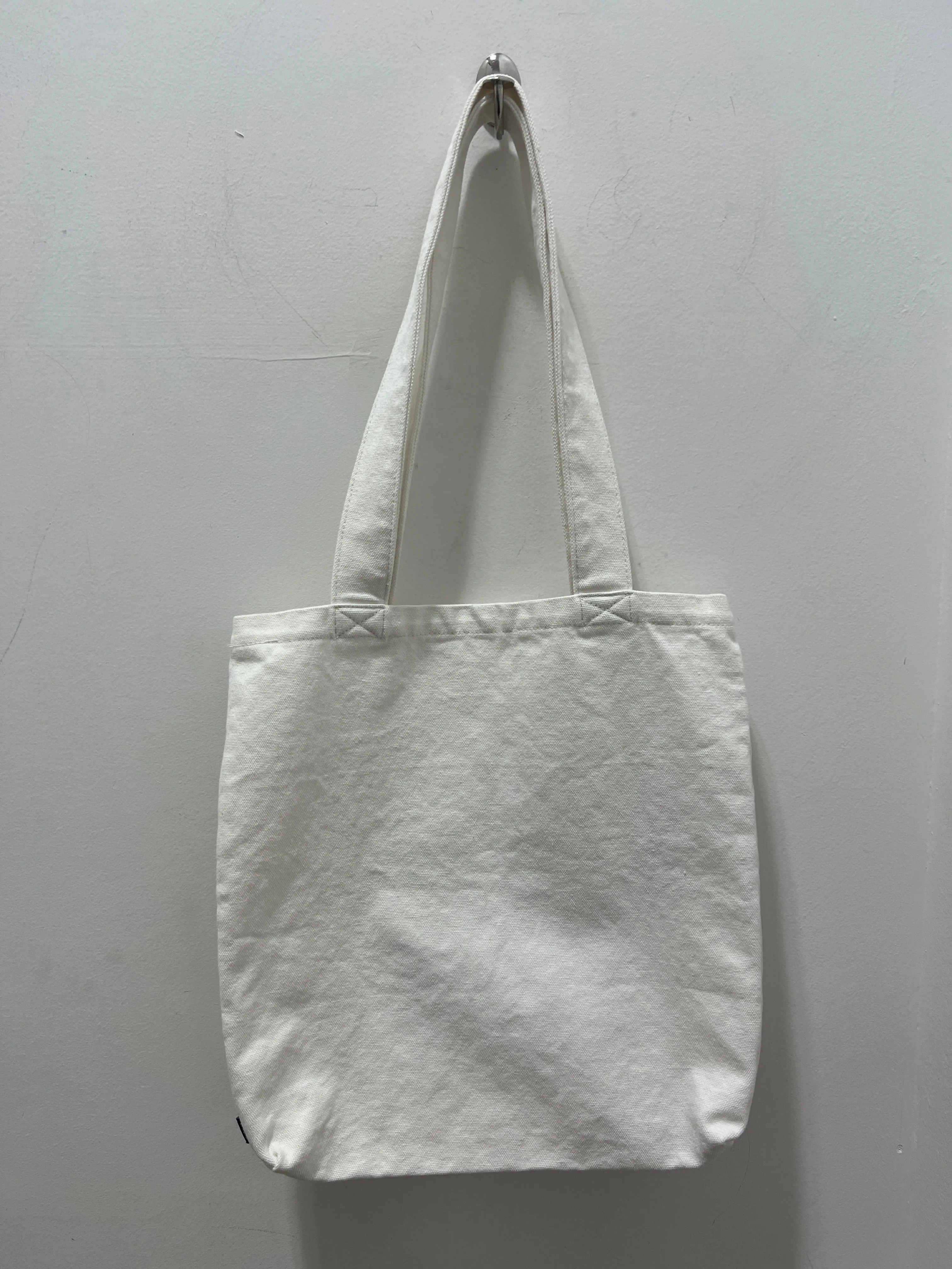 NOT FORGOTTEN TOTE BAG - H WHITE